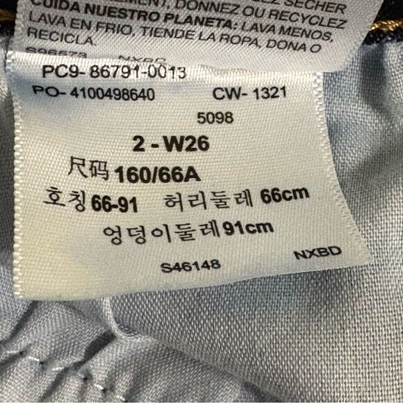 Denizen from Levi's Dark Blue Mid Rise Boyfriend Distressed Crop Jeans Women 2. - Picture 14 of 15